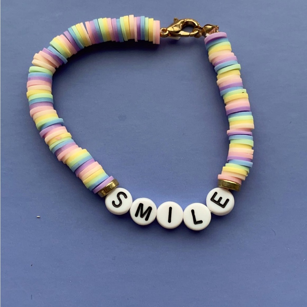 SMILE Preppy Clay Bead Bracelet🤙🏼🌈⚡️